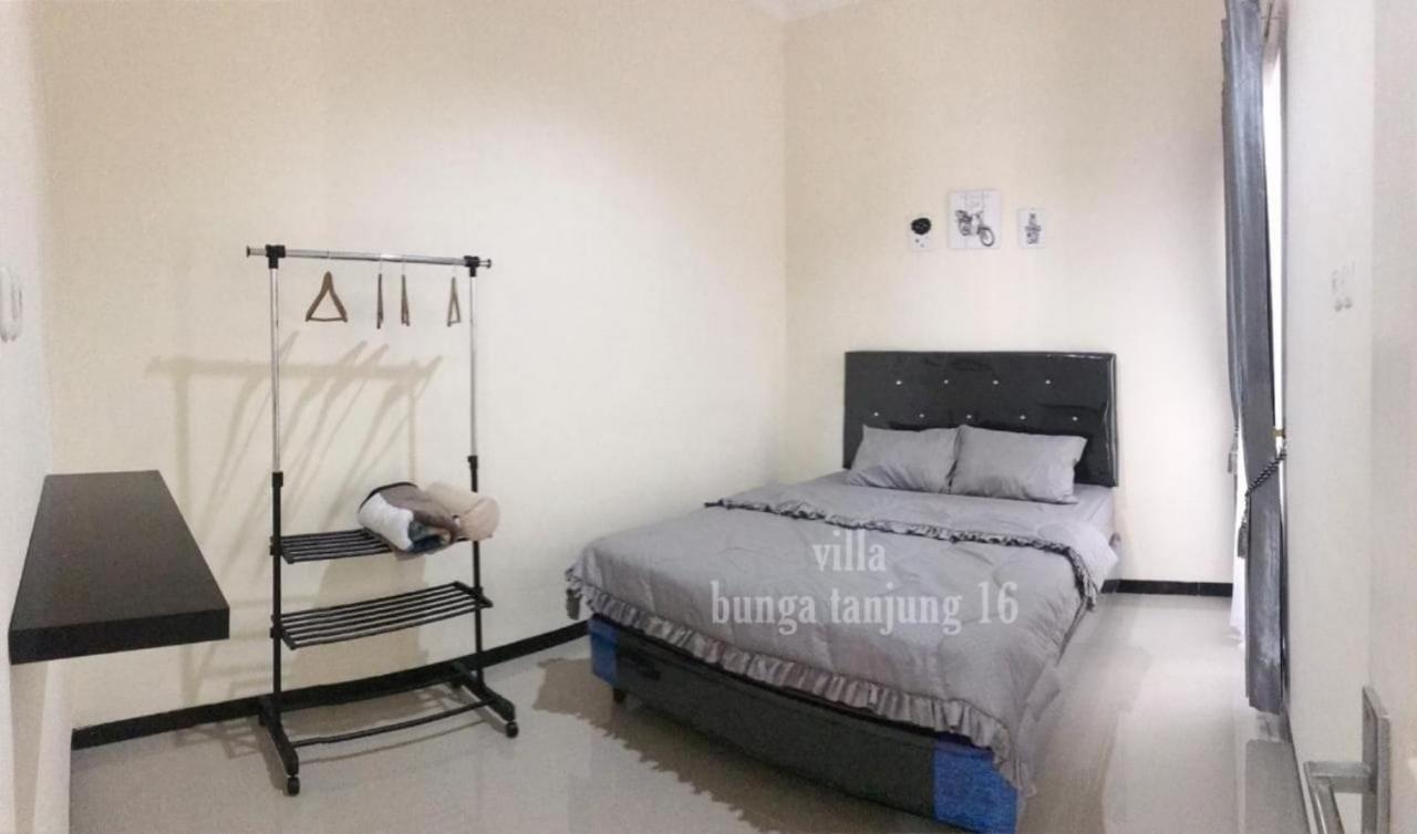 باتو Villa Syariah Bunga Tanjung 16 المظهر الخارجي الصورة