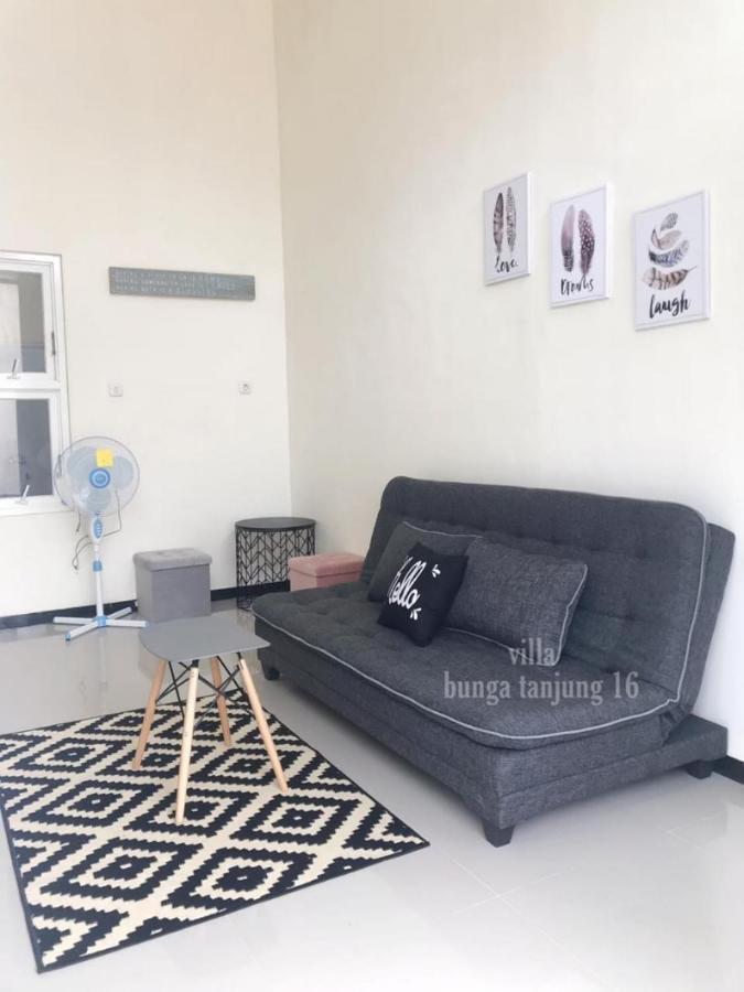 باتو Villa Syariah Bunga Tanjung 16 المظهر الخارجي الصورة